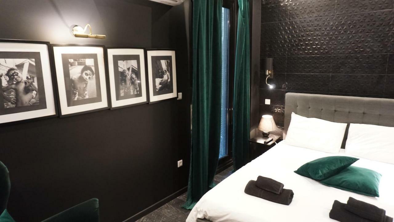 Exclusive Design Studio With Yard เอเธนส์ ภายนอก รูปภาพ